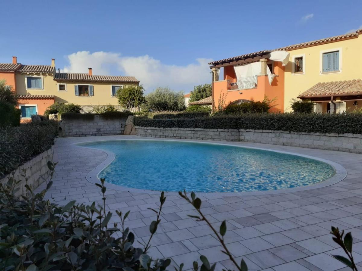 ポルト・サン・パーオロ Le Residenze Del Mareヴィラ エクステリア 写真
